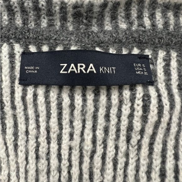 Zara Knit Grey and White Stripe Oversized Shawl Collar Cardigan size Small - Picture 4 of 6